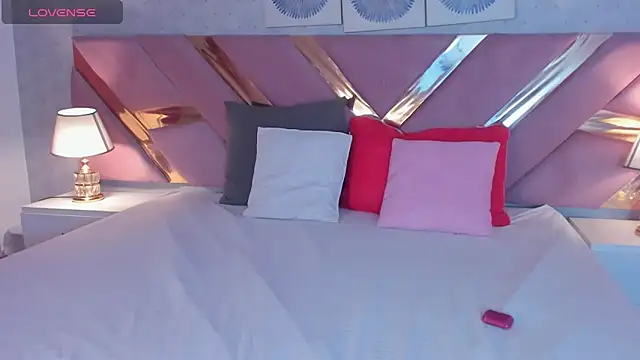 ChloeLaurentt online show from November 13, 2:49 pm