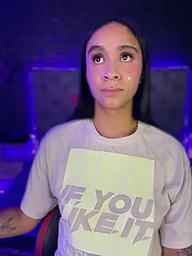 Isabella-Teen online show from March 25, 8:50 am