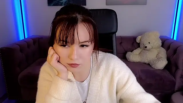 Snapshot of Aurora_Gilbert chatting on September 18, 10:58 am Aurora Gilbert online show from September 18, 10:58 am