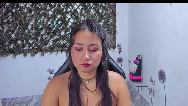 Luna021 1 online show from December 1, 8:22 pm