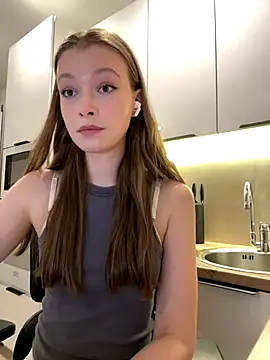 FriendlyFire 18 online show from September 23, 7:12 pm