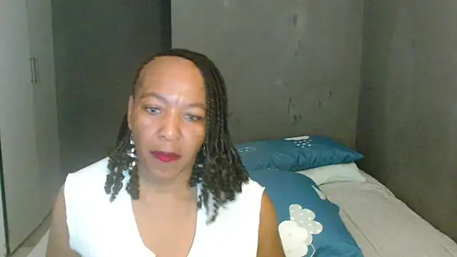 Lillyan N online show from April 9, 8:20 am