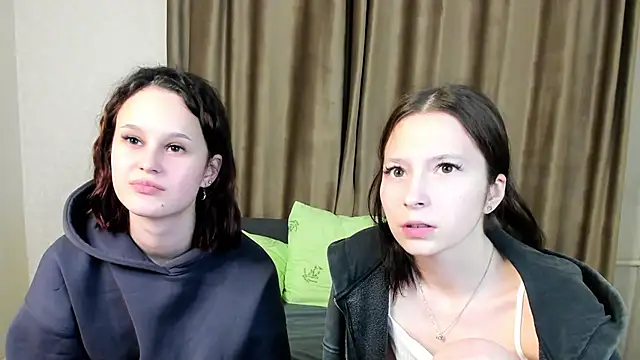 Snapshot of GabrielleLynchard chatting on September 22, 7:34 pm GabrielleLynchard online show from September 22, 7:34 pm