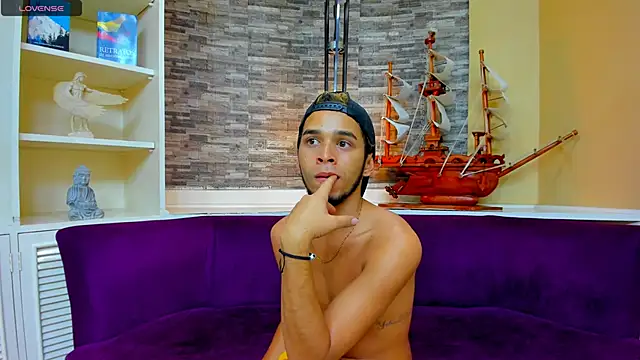 Juicy Creww online show from September 25, 10:03 am