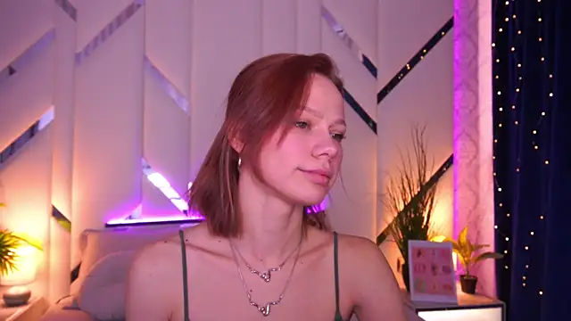 ShyySiren online show from March 5, 2:24 pm