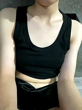 Snapshot of Bella_sexy98 chatting on September 23, 8:23 am Bella sexy98 online show from September 23, 8:23 am