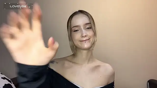 SoftcoreAlly online show from November 12, 1:42 pm