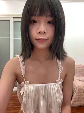 qiqi x online show from April 6, 2:40 pm