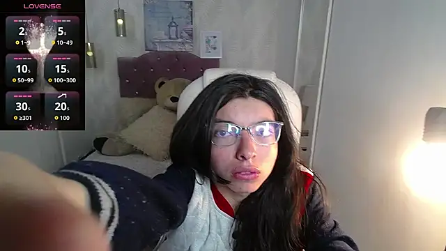 alllyson  online show from November 12, 7:45 pm