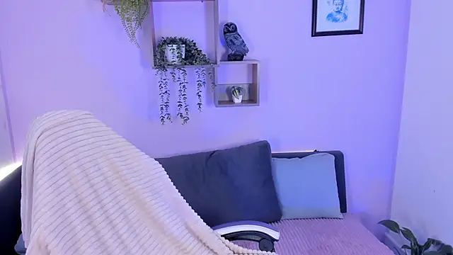 MadissonCooper  online show from September 30, 6:46 pm