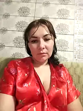 Mia24Blove online show from October 14, 8:00 pm