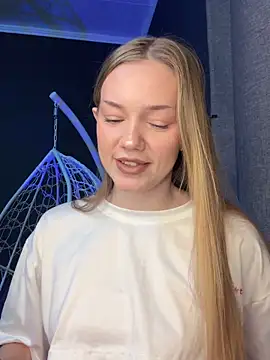 MilaMoone online show from February 1, 10:47 am