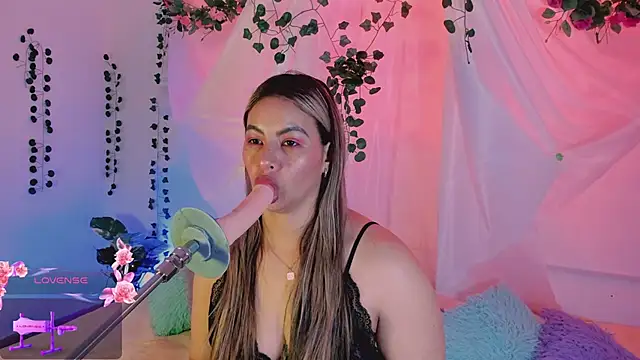 chubbyZoe online show from December 1, 1:09 am