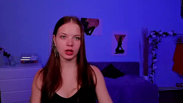 Snapshot of BetsyKiss chatting on October 9, 5:17 pm BetsyKiss online show from October 9, 5:17 pm