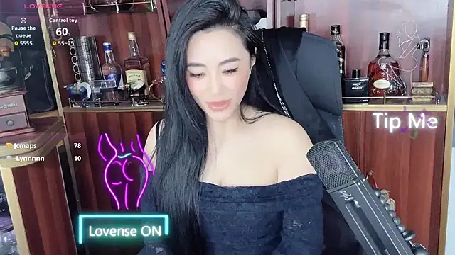 A-Lin-666 online show from October 9, 10:08 am
