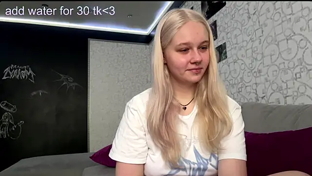 Snapshot of Dory_liss chatting on October 9, 5:00 am Dory liss online show from October 9, 5:00 am