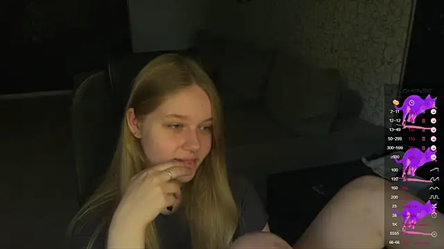 Snapshot of Dory_liss chatting on September 18, 3:49 am Dory liss online show from September 18, 3:49 am