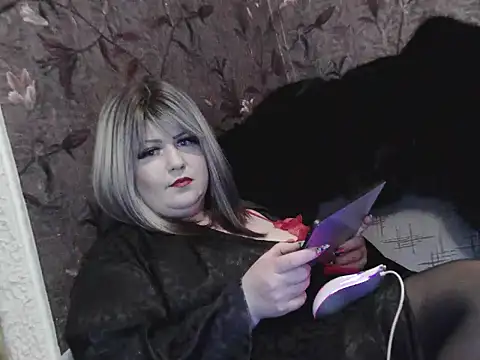 YuliiaSan online show from January 17, 12:07 am