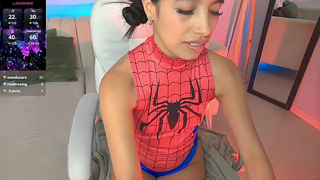 Tiffany Low online show from October 26, 5:30 pm