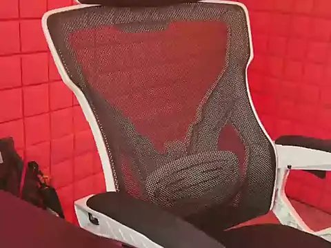 Snapshot of VyLouis2kk7 chatting on October 17, 2:42 pm VyLouis2kk7 online show from October 17, 2:42 pm