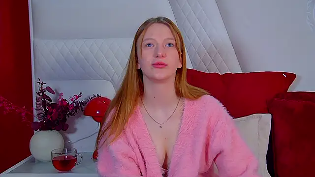 BeatriceBinoche online show from February 3, 6:40 am