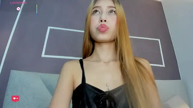Naomi Rousse online show from July 1, 12:59 pm