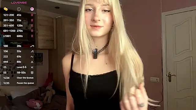 FridaAaberg online show from November 24, 7:54 am