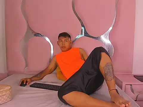 Mikeandmoonasm online show from October 21, 12:31 pm