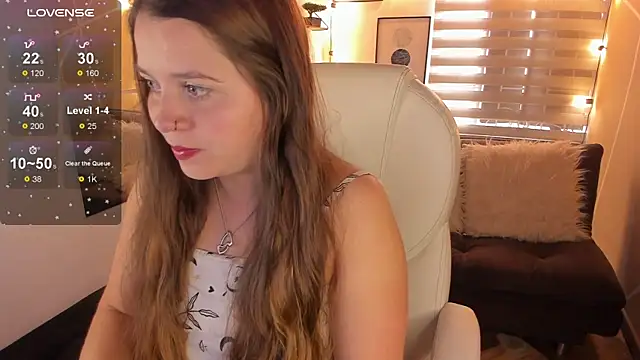 sophiee09  online show from April 16, 1:44 pm