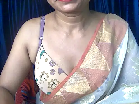 Snapshot of Sangeetha5 chatting on September 16, 5:43 pm Sangeetha5 online show from September 16, 5:43 pm