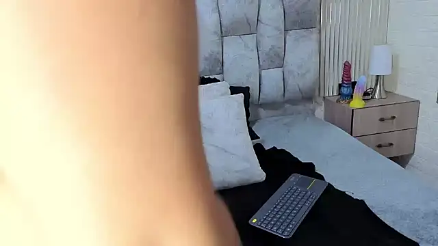 sofiagutierrez   online show from October 6, 5:24 am