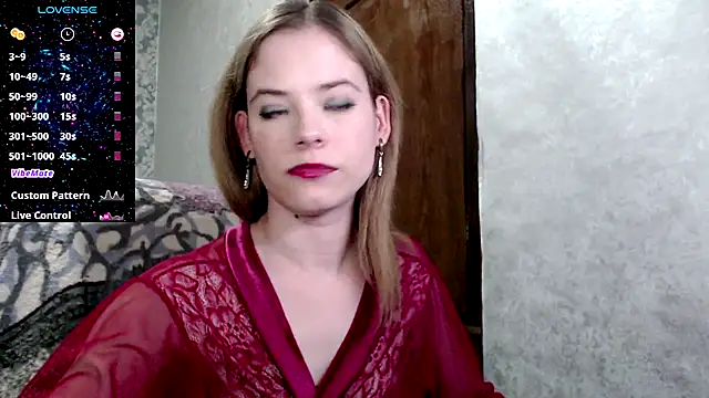 Kate  Loves online show from November 2, 6:22 pm