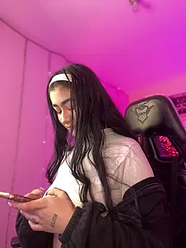 camila1 torres  online show from February 2, 6:40 pm