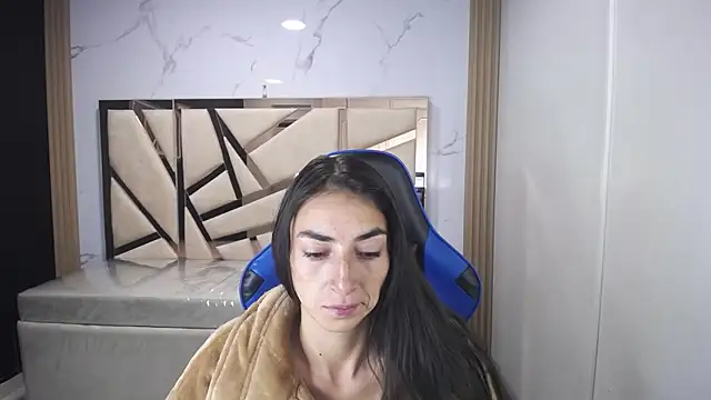 Maily a  online show from November 27, 2:36 am