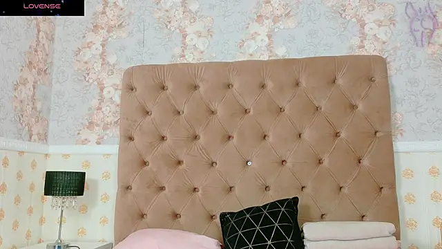 CoraVex online show from October 3, 4:17 am