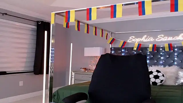 theofficialsophiasanchez online show from June 18, 2:13 am