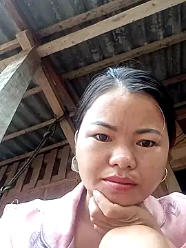 emly-xinh18 online show from September 23, 11:36 pm