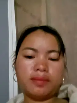 emly-xinh18 online show from November 21, 10:45 pm