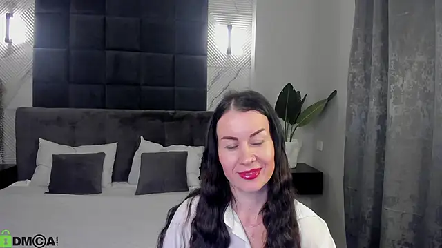 Stella Leon online show from October 19, 1:29 am