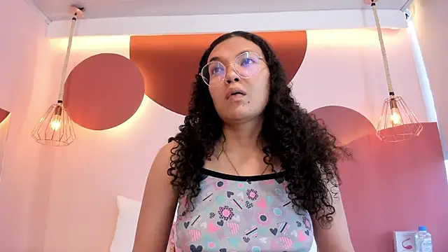 SweetStarr  online show from September 26, 1:42 pm