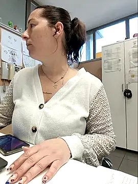 bichota85 online show from February 27, 10:48 am