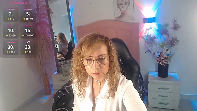 Jademommy  online show from January 13, 7:29 pm