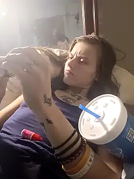 Snapshot of cicithtbitch chatting on October 18, 4:26 am cicithtbitch online show from October 18, 4:26 am