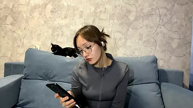 SetsukoBuddemeyer online show from November 5, 10:53 am