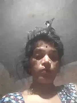 Snapshot of Hott_cutgirl chatting on October 7, 12:04 am Hott cutgirl online show from October 7, 12:04 am