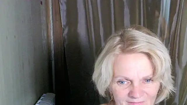 Zoe Steell online show from September 28, 2:55 pm
