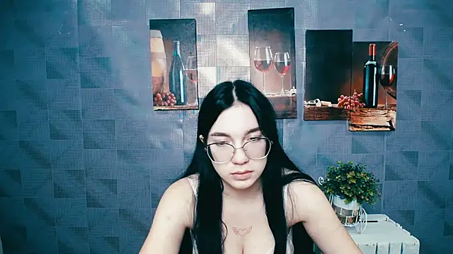 MiraBabe  online show from September 29, 6:40 am