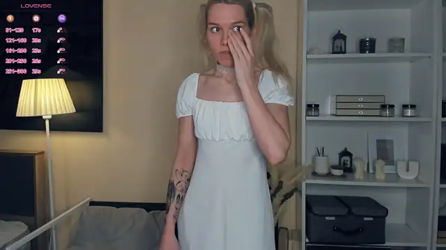 DianeHonnette online show from December 20, 7:40 pm