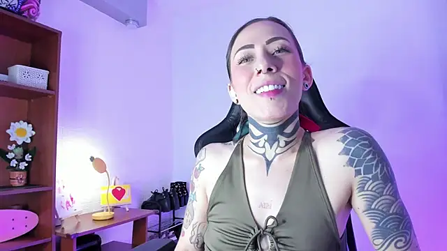 Snapshot of millyInk chatting on September 24, 9:47 pm millyInk online show from September 24, 9:47 pm