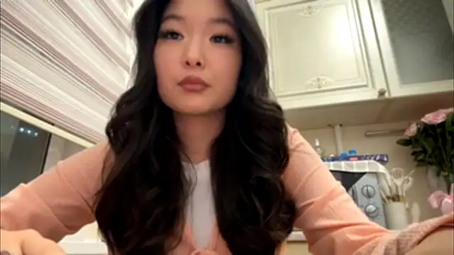 EmmaLeexth online show from April 29, 4:09 pm